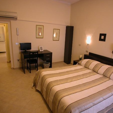 Guest House Roma ปาล์มเดดเซิร์ท ห้อง รูปภาพ