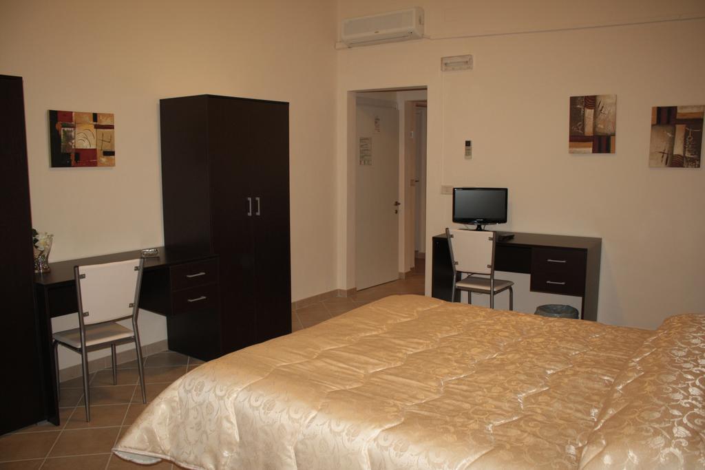 Guest House Roma ปาล์มเดดเซิร์ท ห้อง รูปภาพ