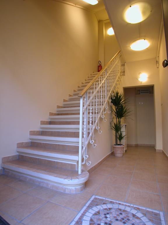 Guest House Roma ปาล์มเดดเซิร์ท ภายนอก รูปภาพ